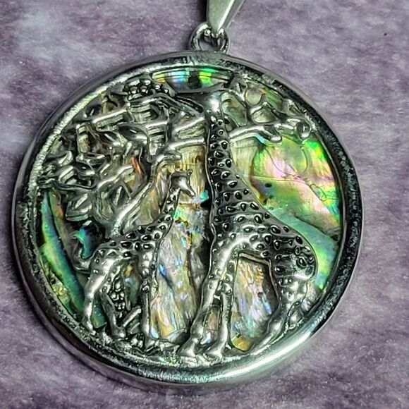 Abalone Giraffe Pendant Necklace - Picture 10 of 12